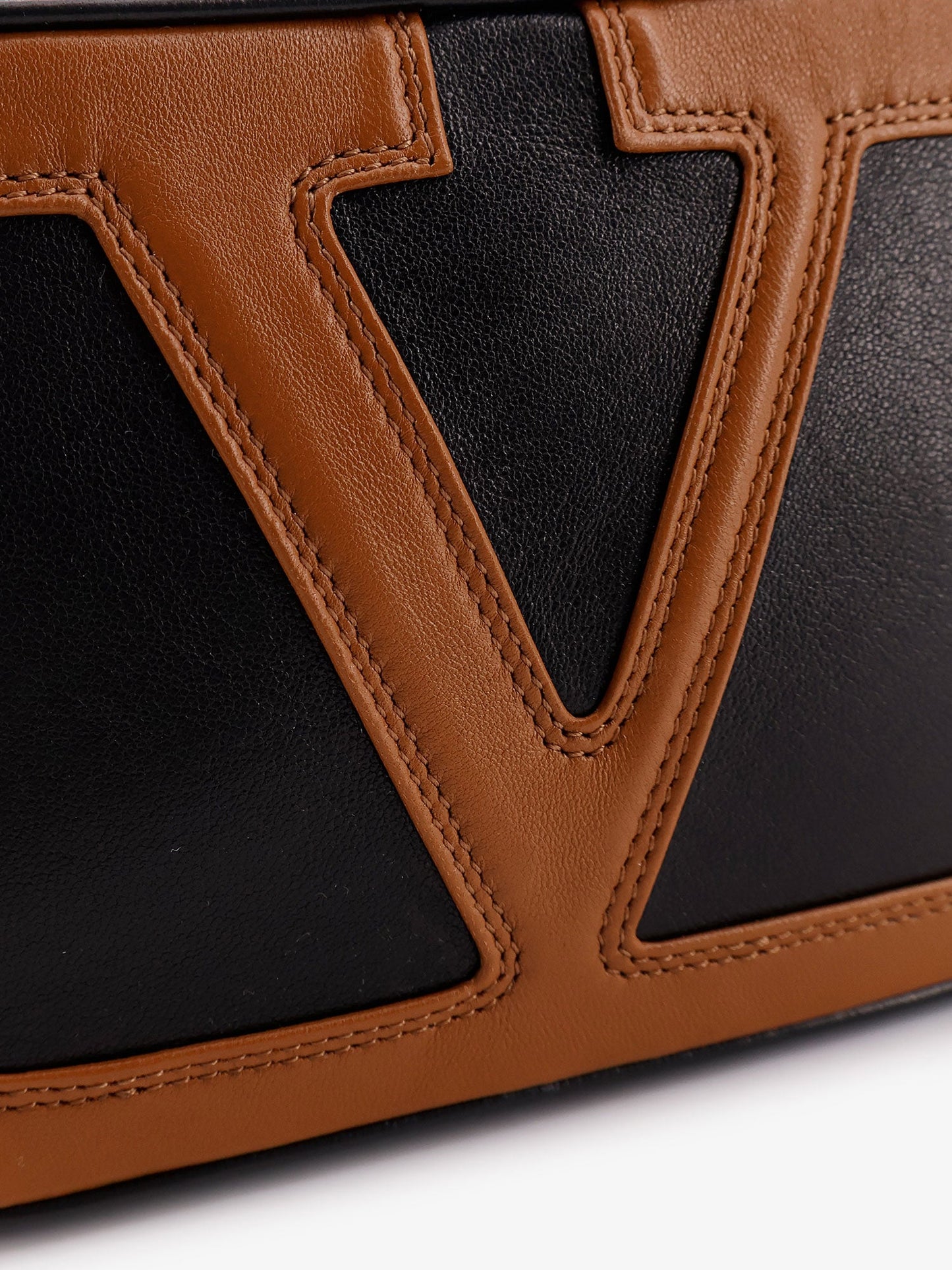 VALENTINO GARAVANI Valentino Garavani Viva Superstar leather belt bag